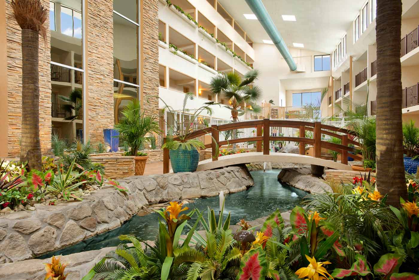 quality inn oceanfront atrium bridge